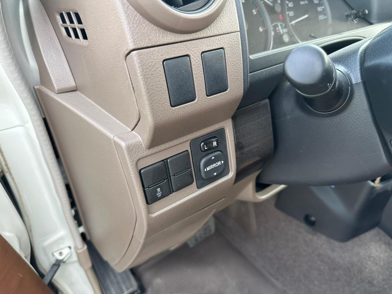 تويوتا لاند كروزر 70 LAND CRUISER LC71-Z 2.8 A/T DSL