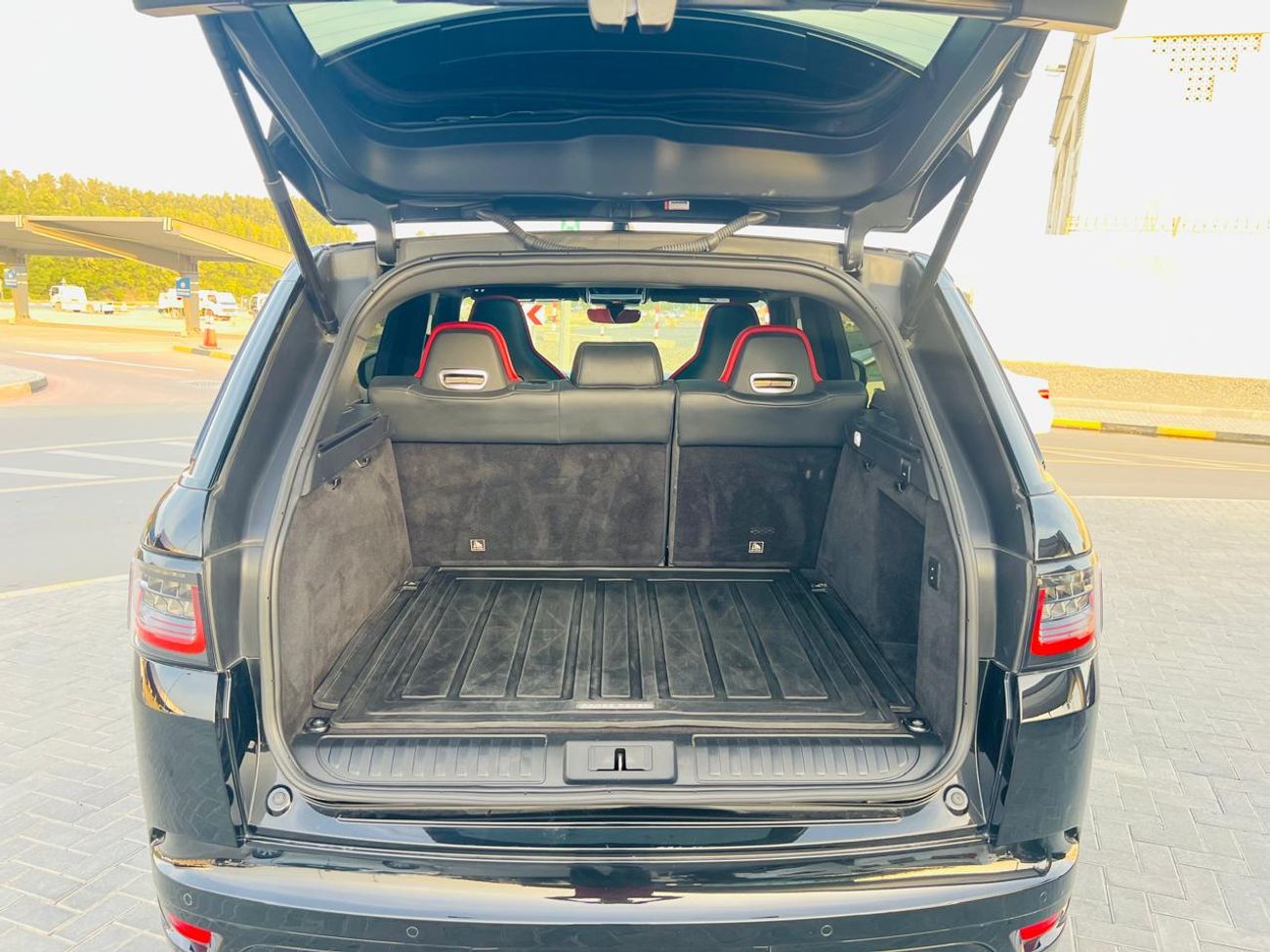 Land Rover Range Rover Sport SVR Carbon Edition 5.0L