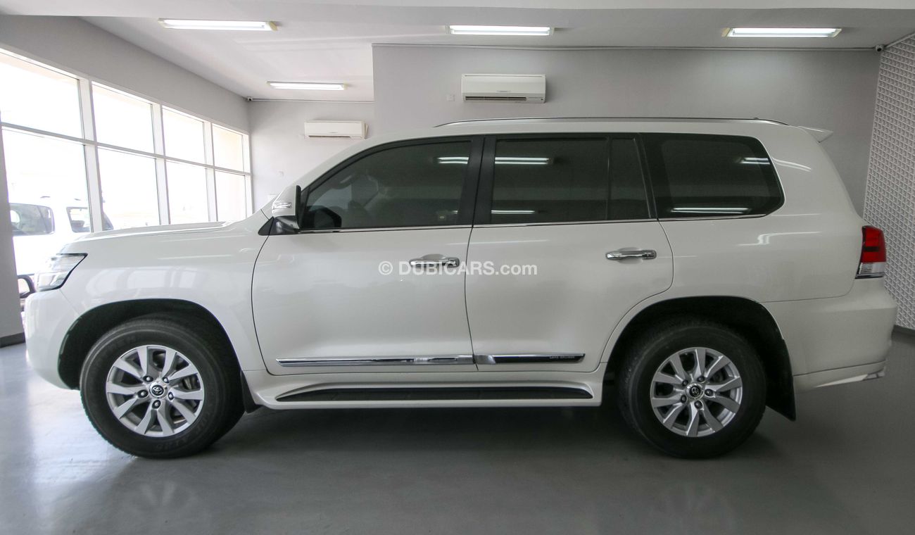 Toyota Land Cruiser GX.R V8 5.7