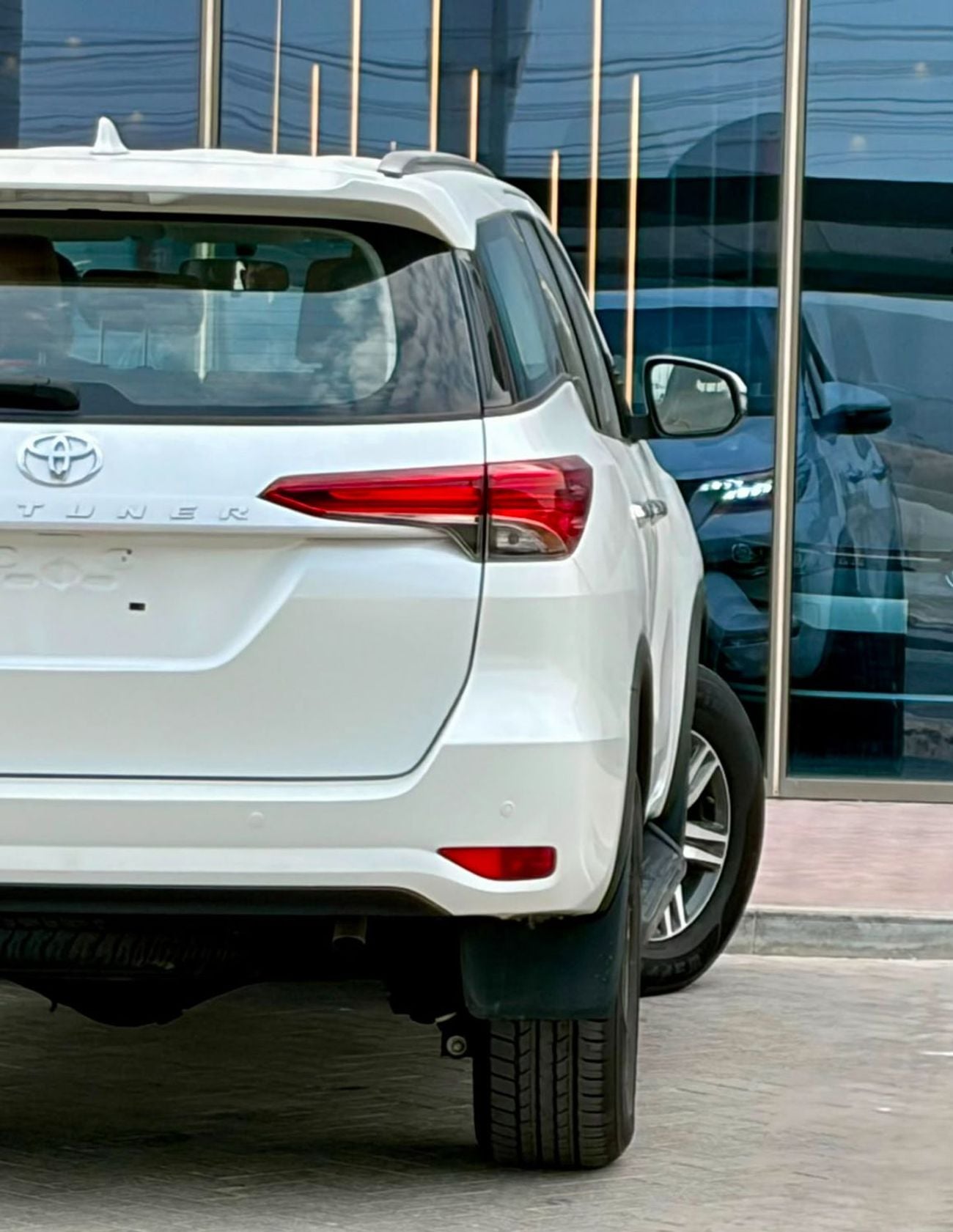 Toyota Fortuner EXR 1401-Monthly Toyota Fortuner I GCC | 2.7 L V4, Cruise, GPS I Accident Free