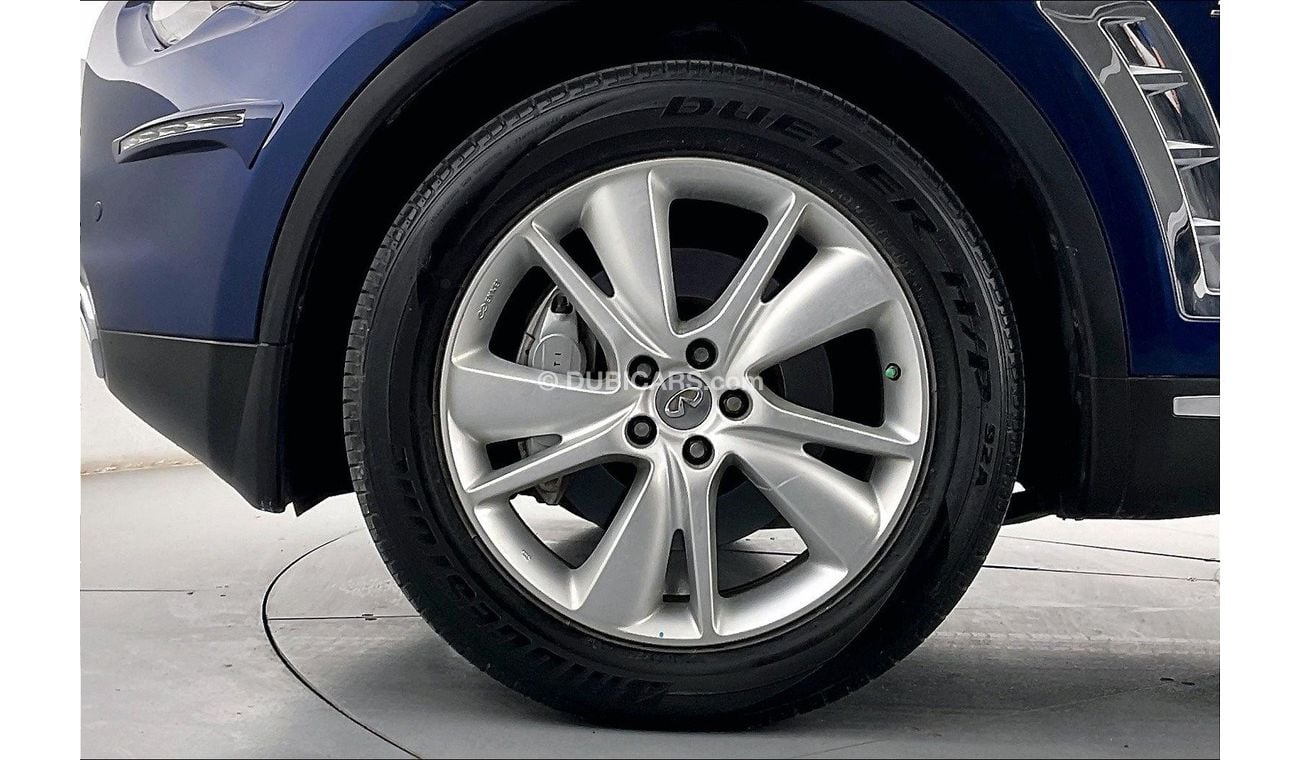 Infiniti QX70 Luxury / Luxe Sensory