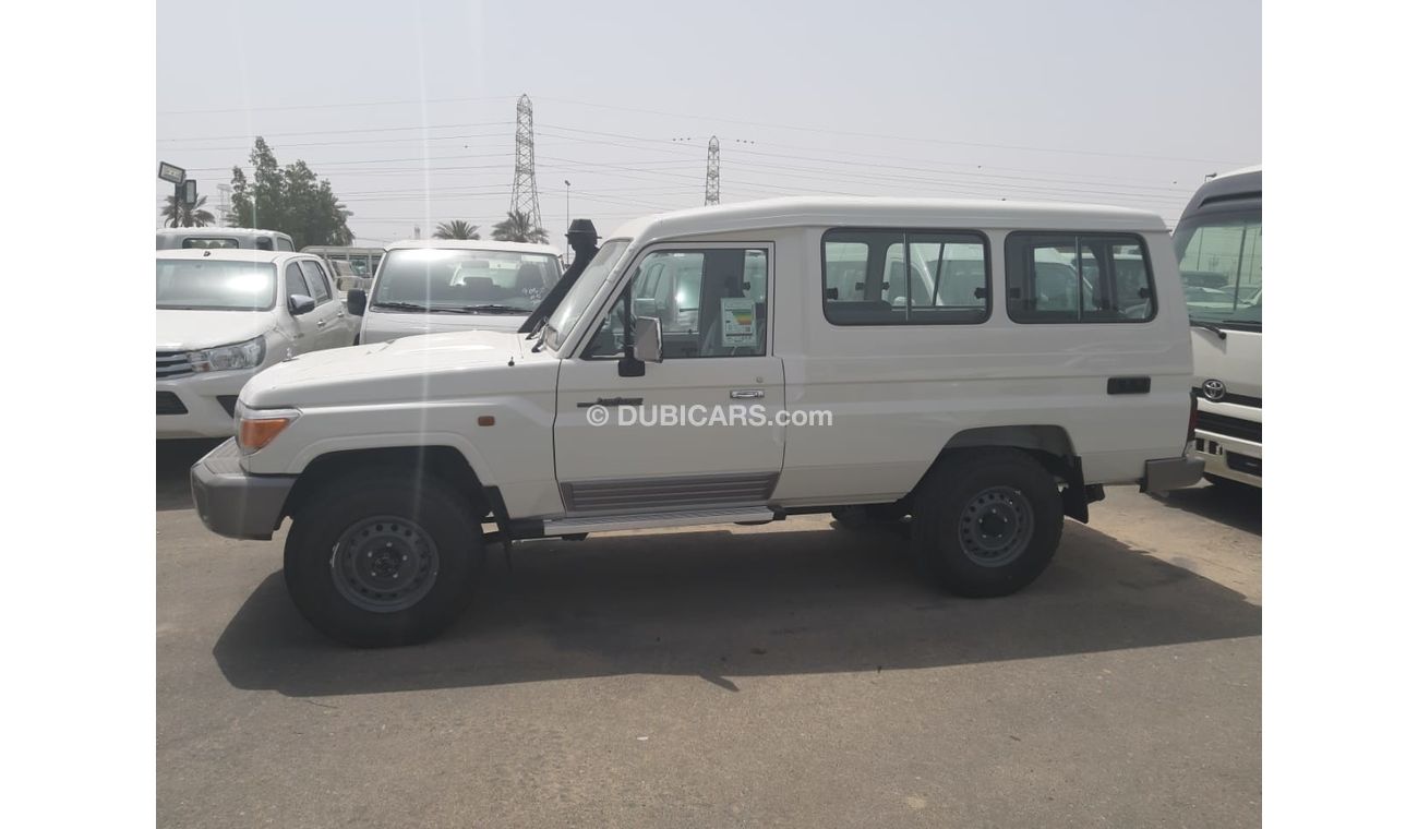 Toyota Land Cruiser 3 door hard top
