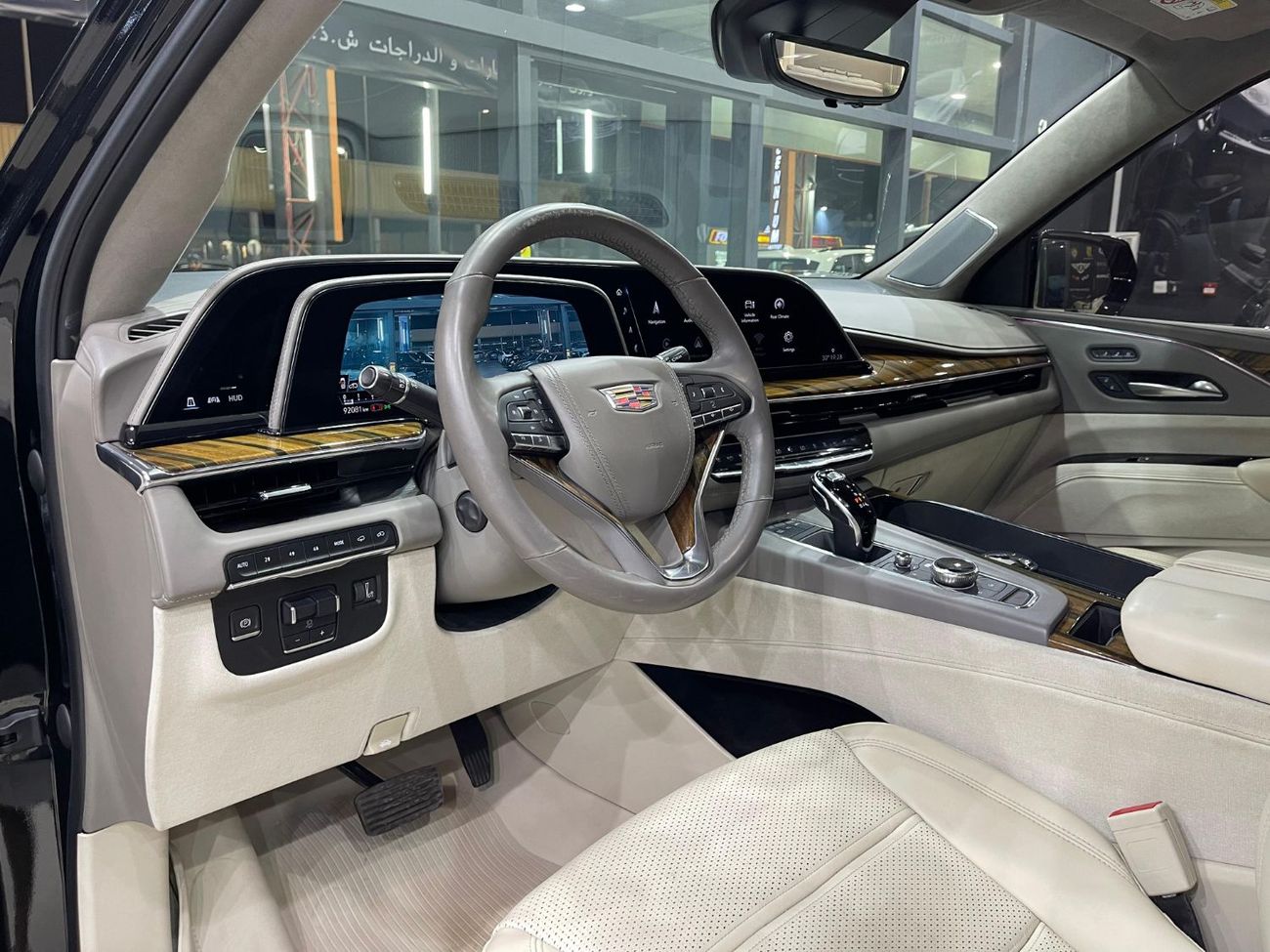 كاديلاك إسكالاد Premium Luxury 6.2L 4WD