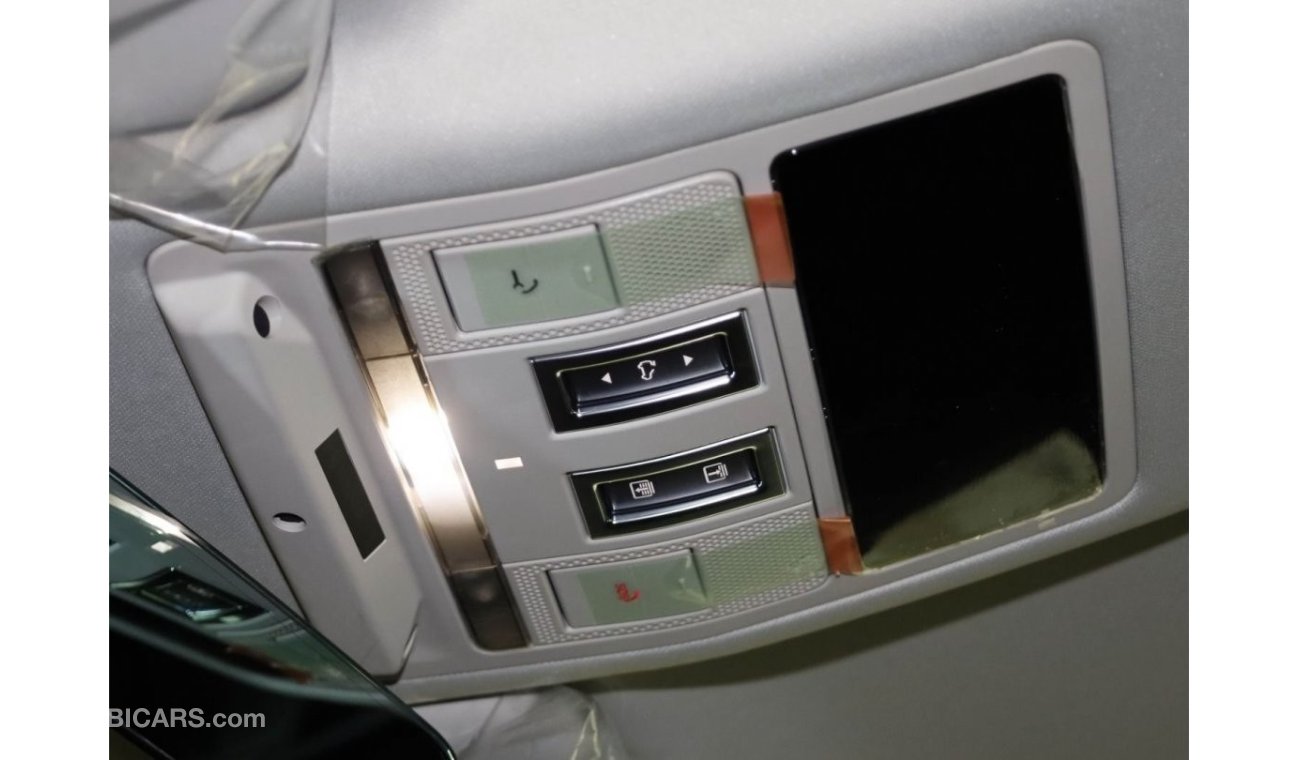 Land Rover Defender 110 SE P300 | with 5Yrs Warranty and Service PKG