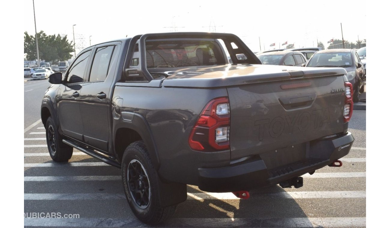 Toyota Hilux SR5