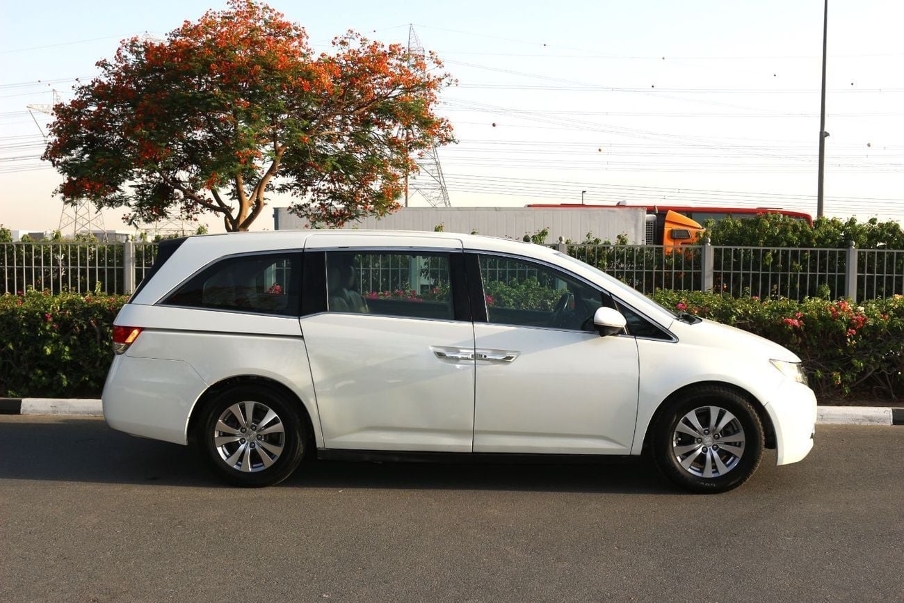Honda Odyssey TOURING LX 3.5L (250 HP) HONDA ODYSSEY 2014 GCC FULL OPTIONS WITH ELC SLIDING DOOR