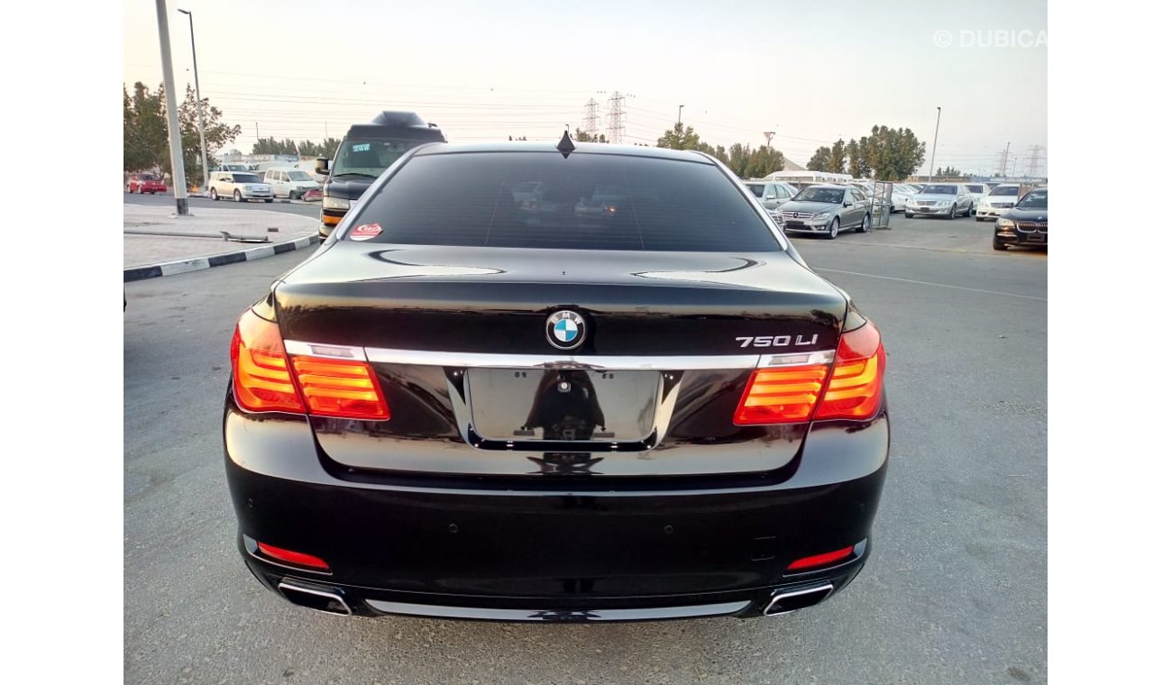 بي أم دبليو 750 BMW 750Li 2012 Twin Turbo Full Option Japan Specs