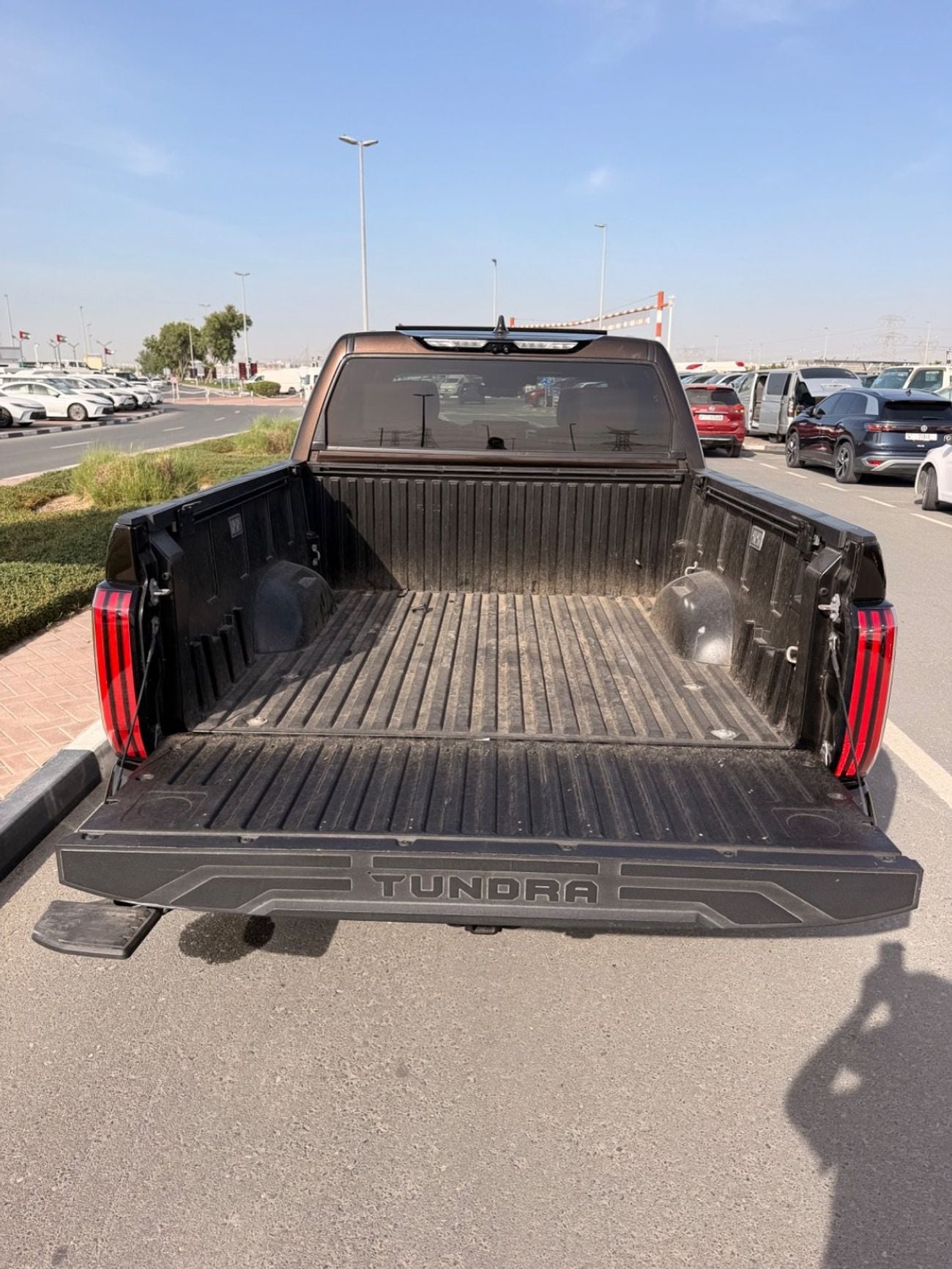 Toyota Tundra Platinum 1794 Edition 3.4L / panoramic, 360 camera, full option