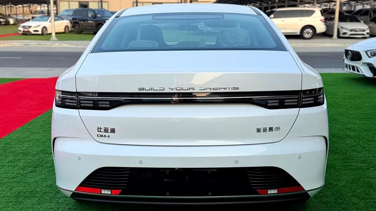 بي واي دي ديسترويار 05 55 Luxury Edition Chinese Specs