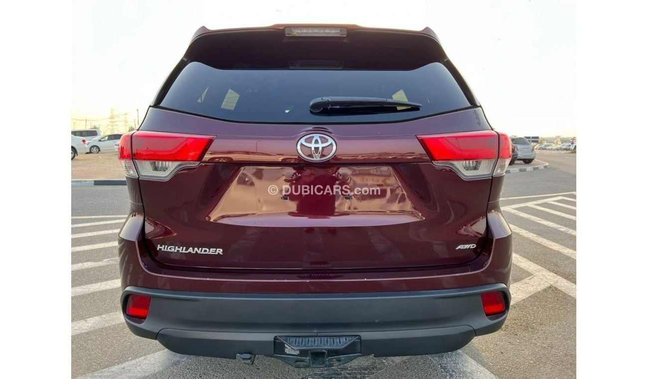 Toyota Highlander 2019 Toyota Highlander LE AWD 4X4 MidOption+ /