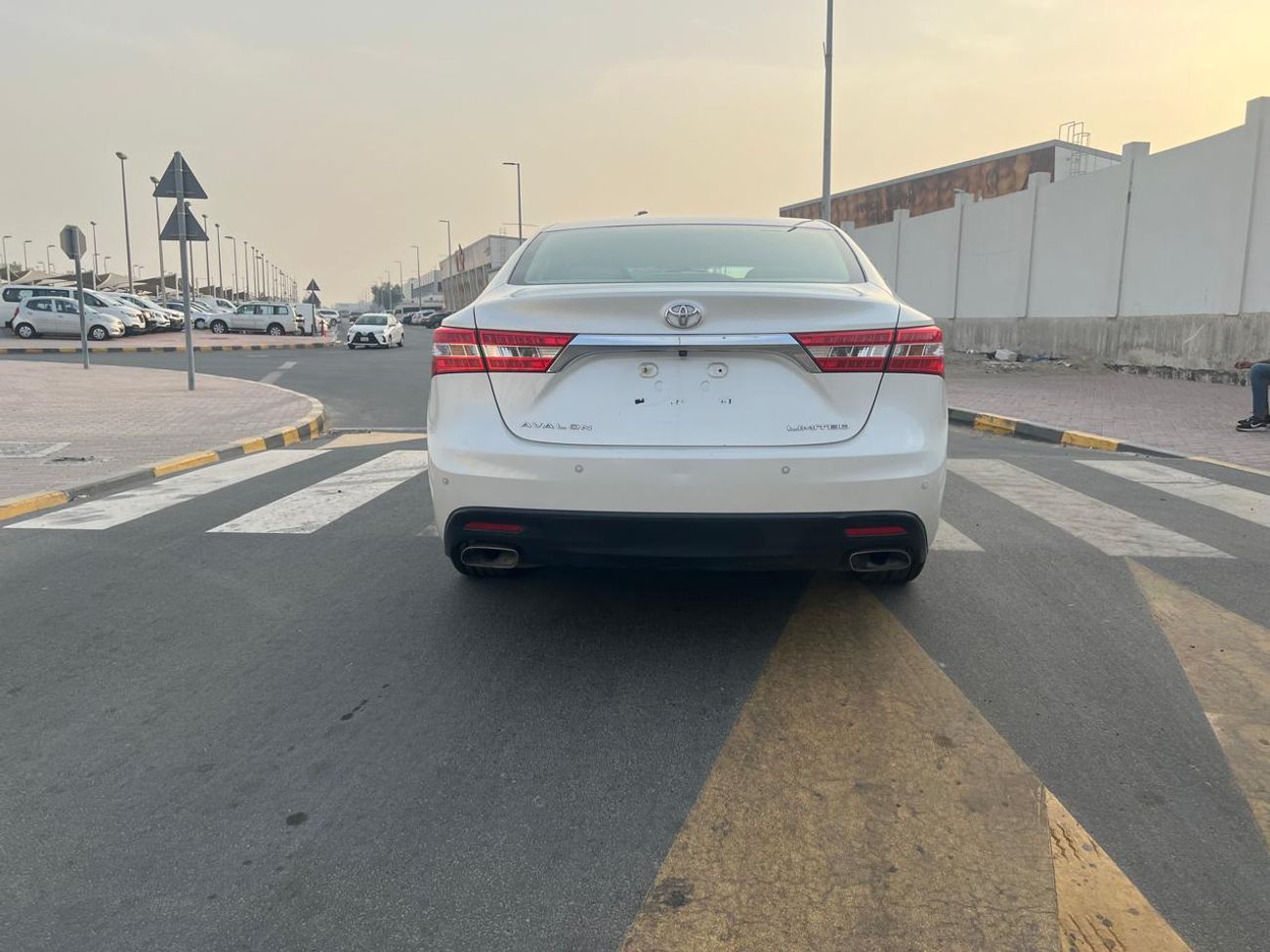 تويوتا افالون Limited 3.5L