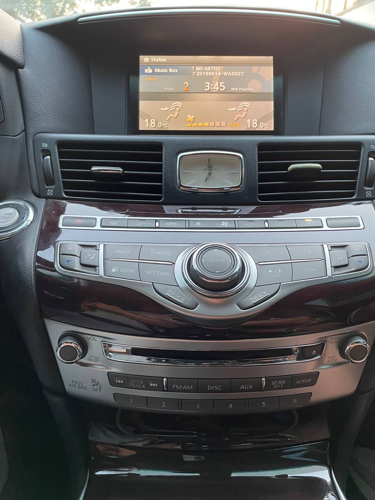 Infiniti Q70 Luxury 3.7L