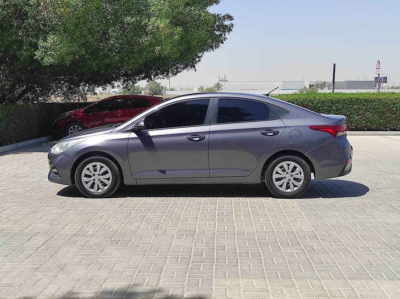 Hyundai Accent GL 1.6L (138 HP) Sedan Hyundai Accent 2019 Gcc V4 1.6 full automatic