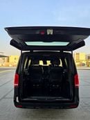 Mercedes Benz Viano Trend GCC Specs - Excellent Condition