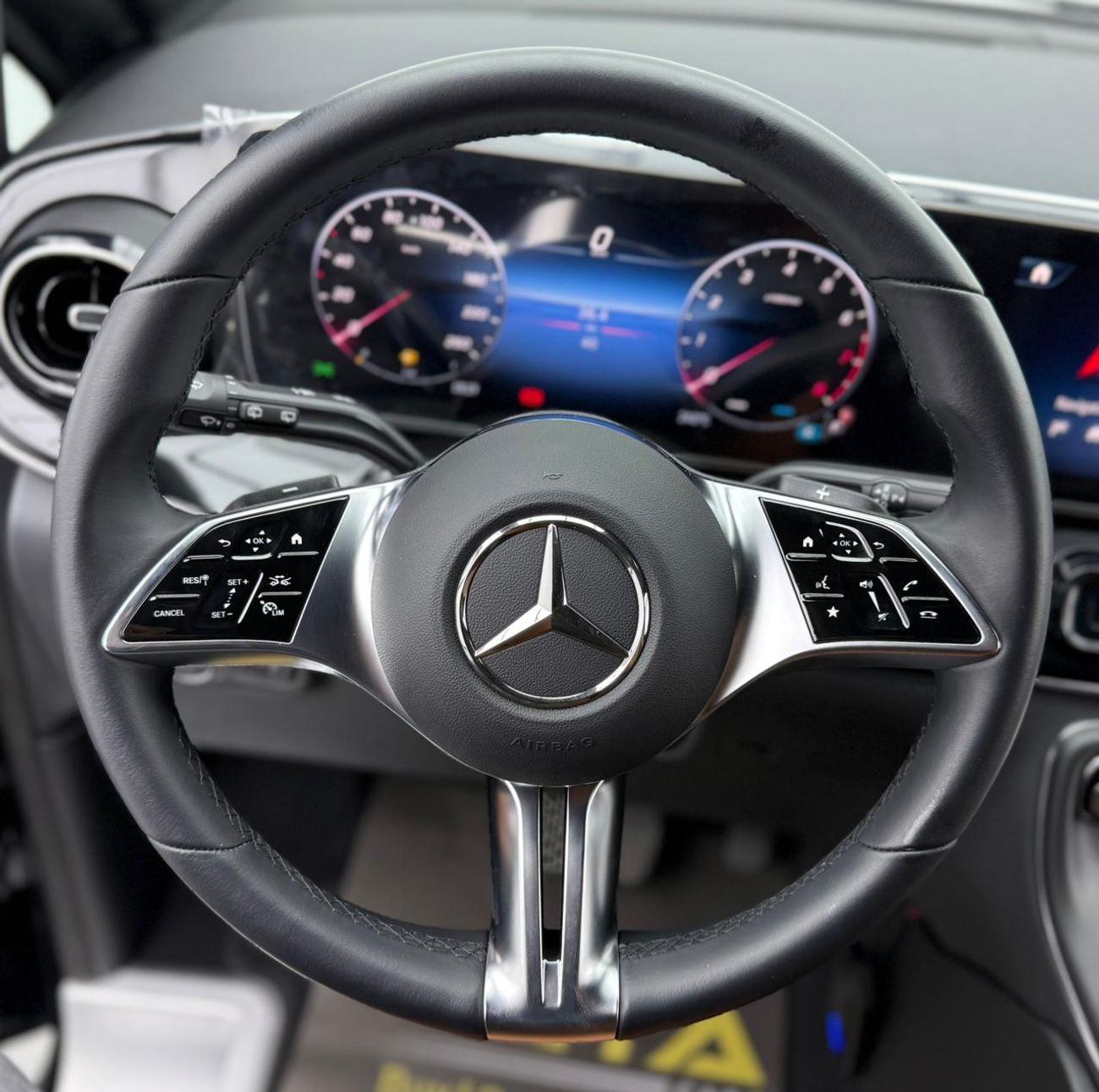 Mercedes-Benz V 300 *Brand New* 2025 Mercedes Benz V300, 2 Years Mercedes Warranty, Delivery Km, GCC