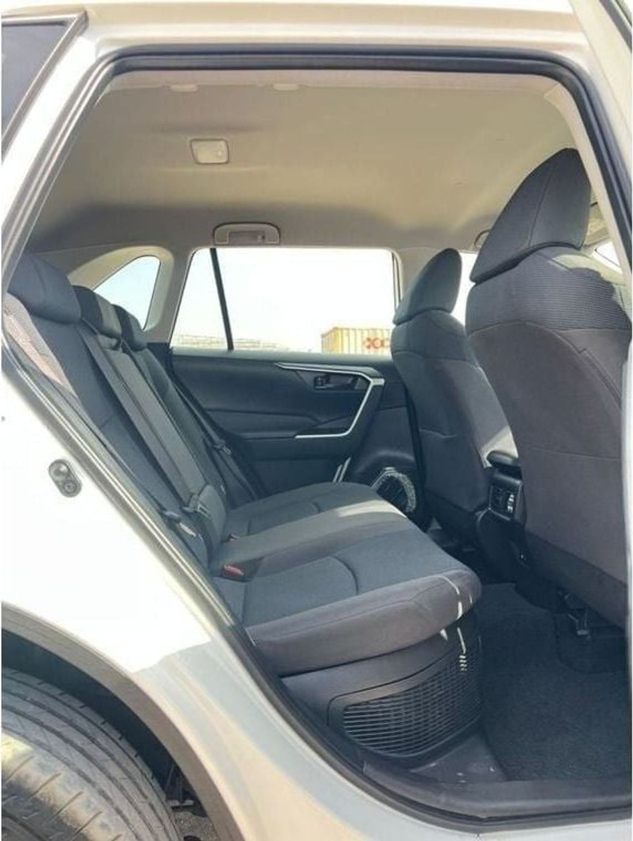 تويوتا راف ٤ LE HEV hybrid petrol 2.5 liter right hand with  radar drive push start push start