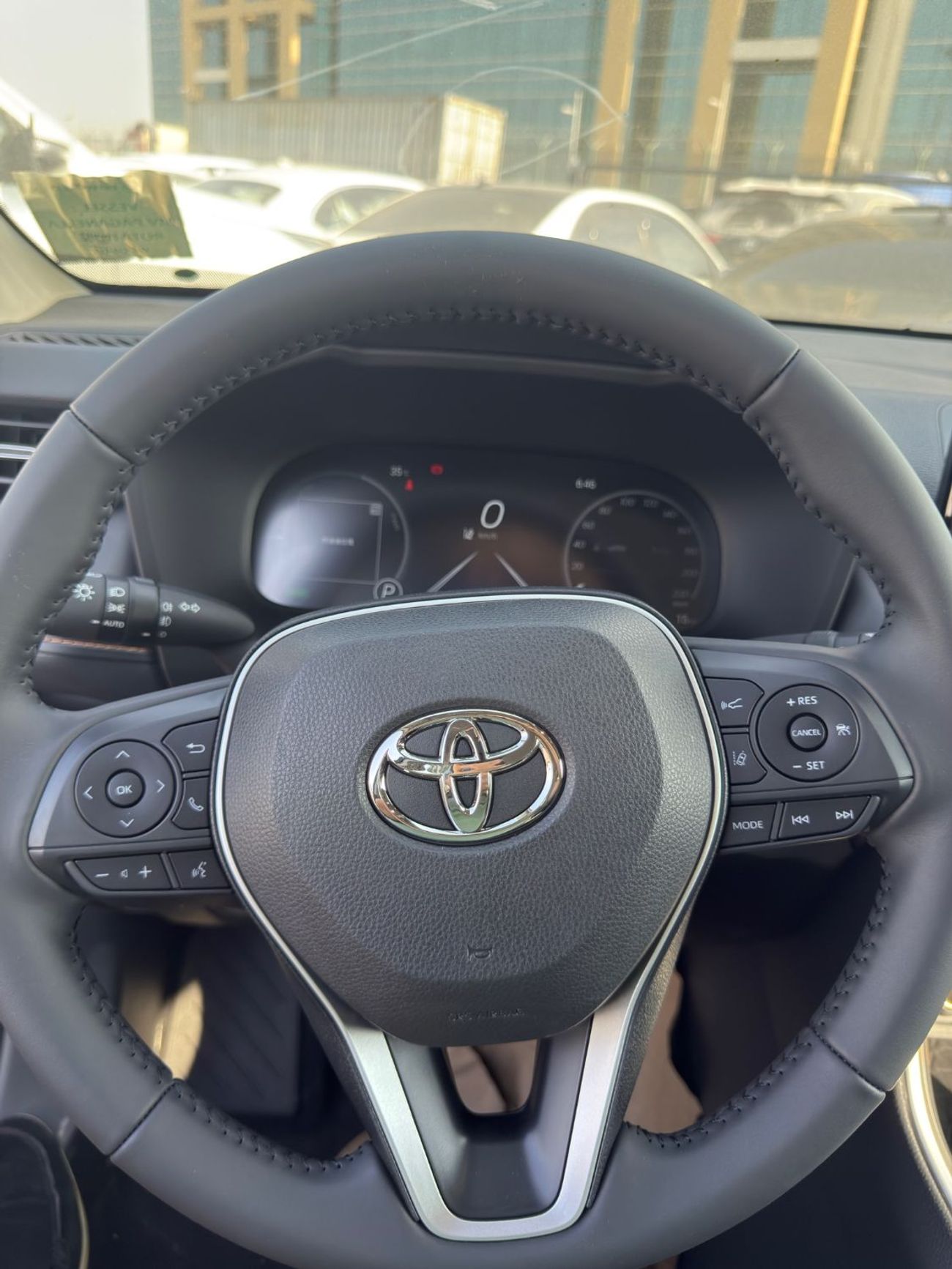 تويوتا راف ٤ 2.5L HEV 4WD ELITE PLUS LOCAL REGISTRATION