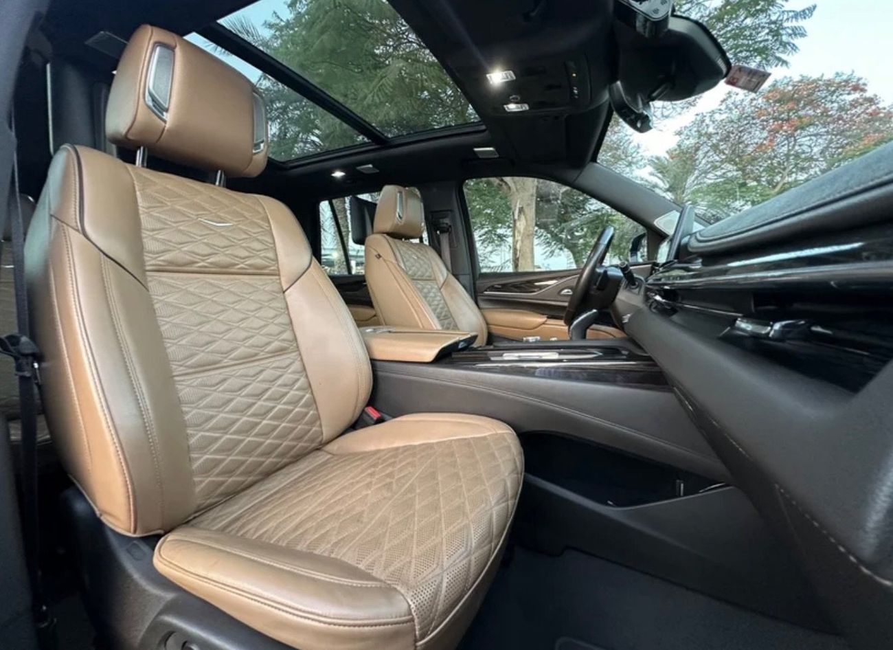 Cadillac Escalade Sport Platinum 6.2L 4WD