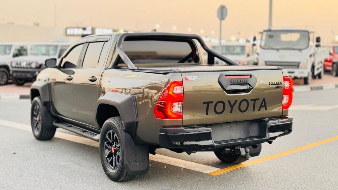 Toyota Hilux GR KIT INSTALLED | AFTER MARKET SIDE FENDERS | 2.8L DIESEL | RHD | REAR VIEW CAMERA