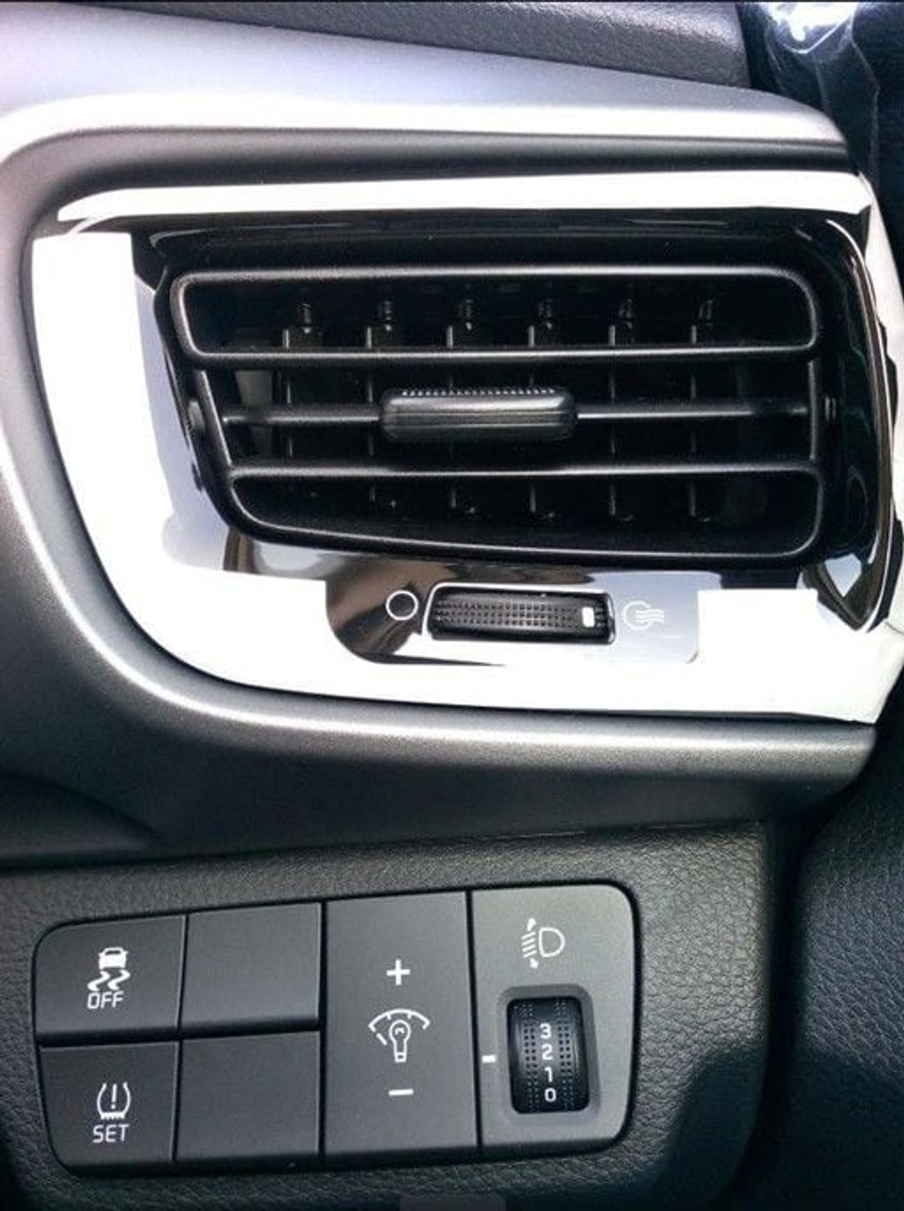 Kia Stonic KIA Stonic EX+ 1.4L MPI Petrol