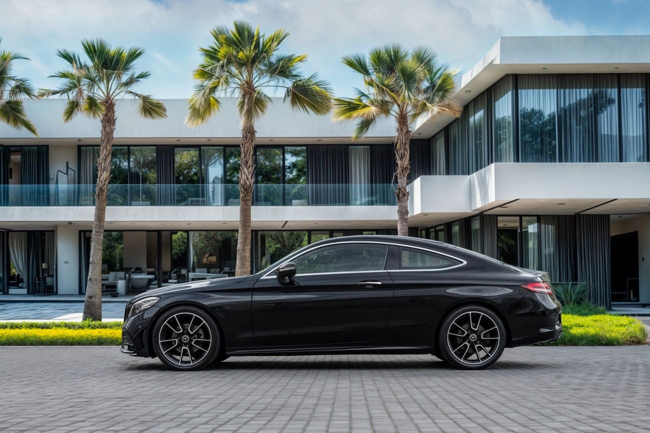 مرسيدس بنز C 200 C200 AMG Coupe | 3,036 P.M | 0% Downpayment | LOW KMS!