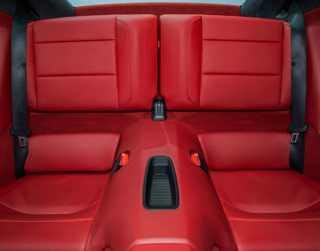 Porsche 911 CARRERA 4