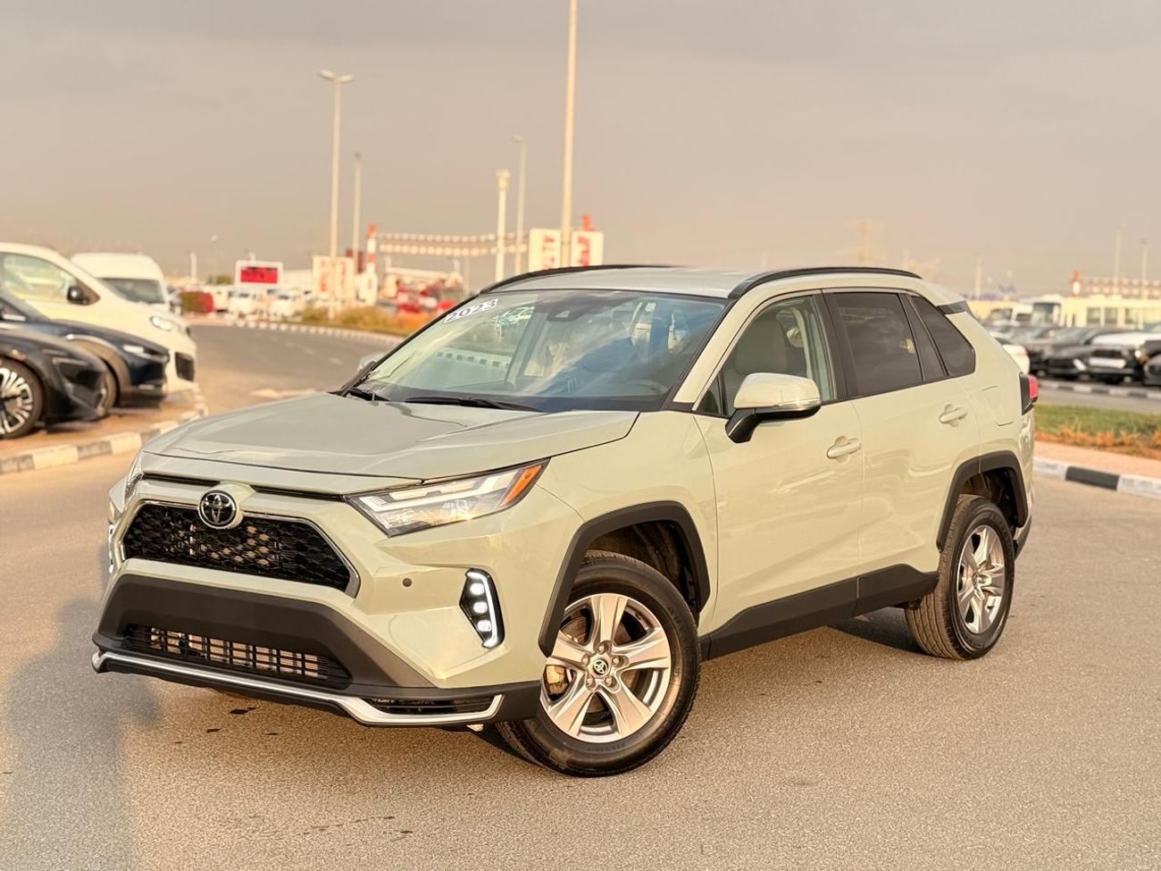Toyota RAV4 XLE 2.5L AWD 2023