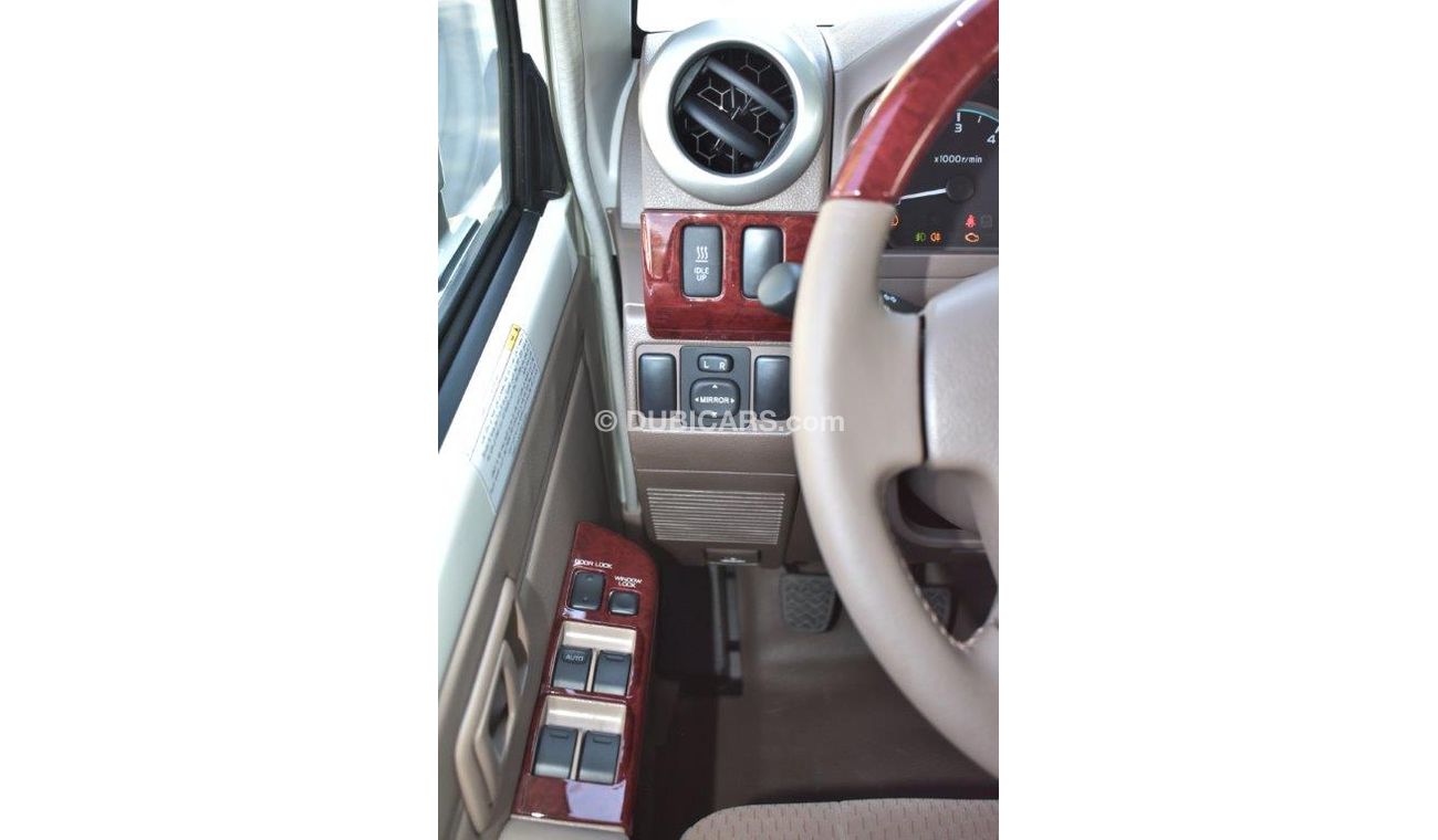 Toyota Land Cruiser Pick Up Double Cab LX Limited V8 4.5L Diesel Manual Transmission