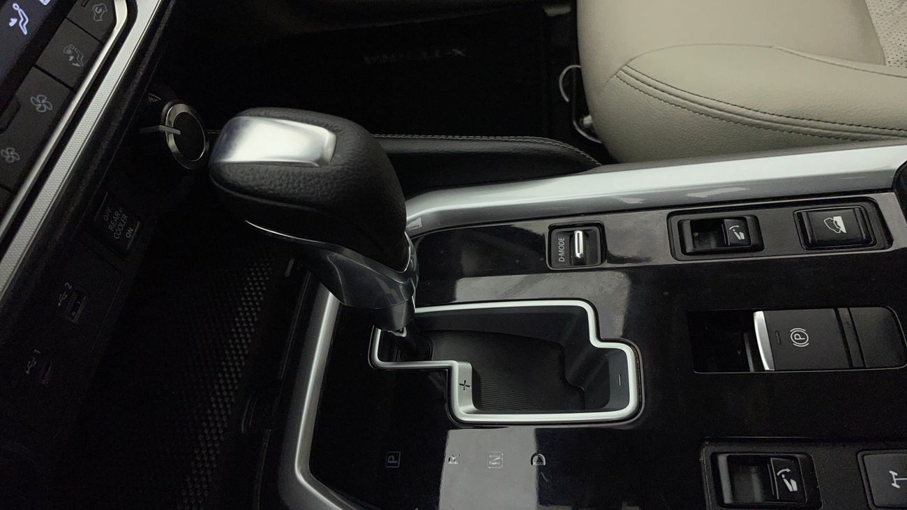 نيسان إكستيرا PLATINUM 2.5 | بدون دفعة مقدمة | اختبار القيادة في المنزل