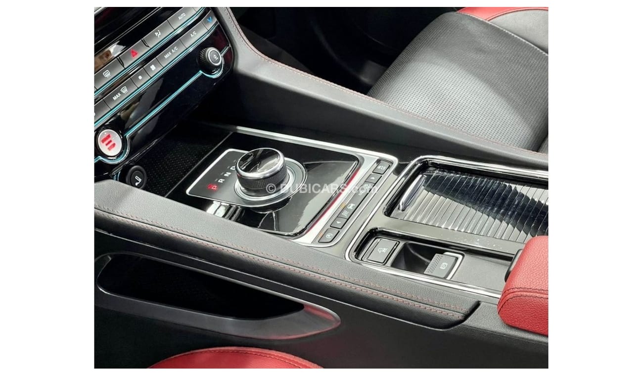 جاكوار F بيس 2017 Jaguar F-Pace S, Full Service History, Warranty, GCC