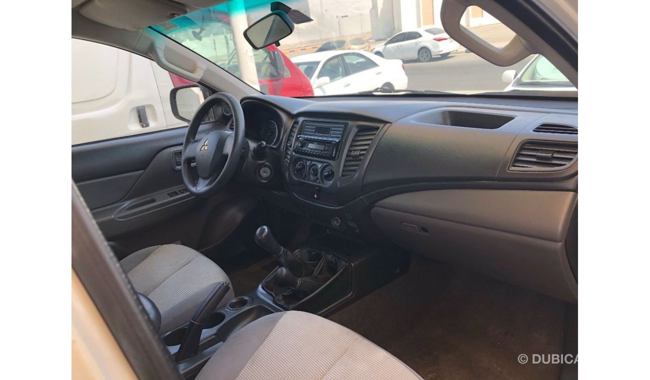 ميتسوبيشي L200 Mitsubishi L200 D/c pick up 4x4, model:2016. Excellent condition