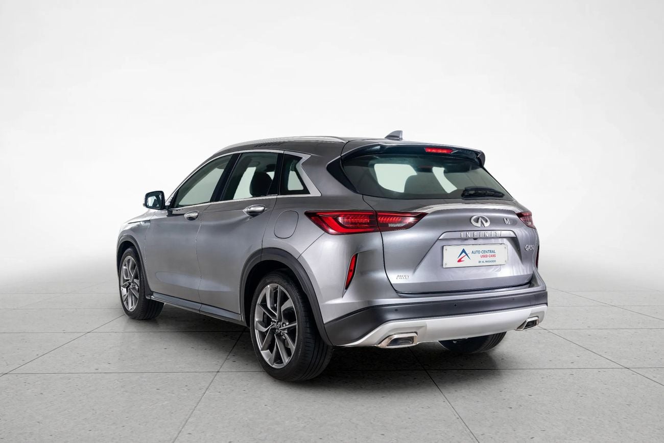 إنفينيتي QX50 LUXE 2.0