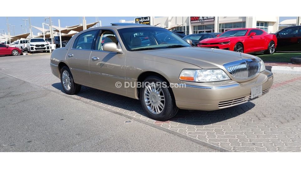 Used Lincoln Town Car very clean car 2007 for sale in Dubai 795880