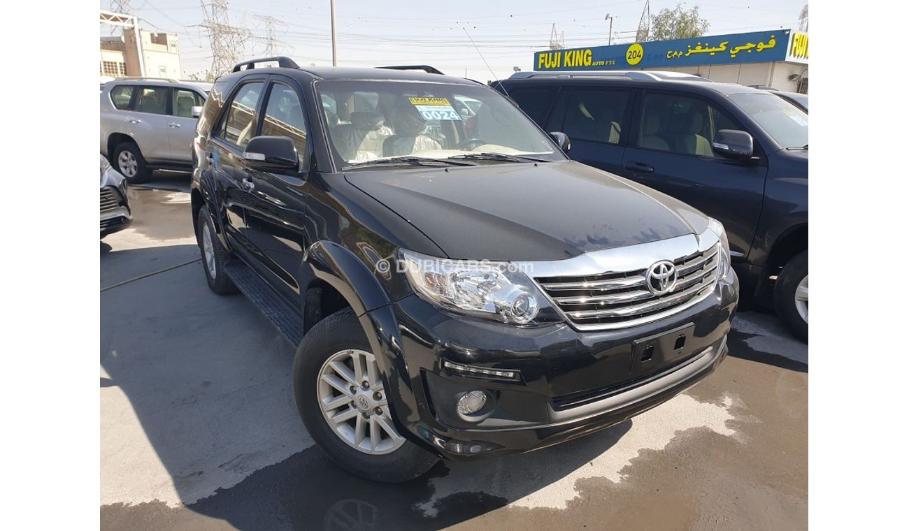 تويوتا فورتونر 2.7L SUV 4WD (PETROL)