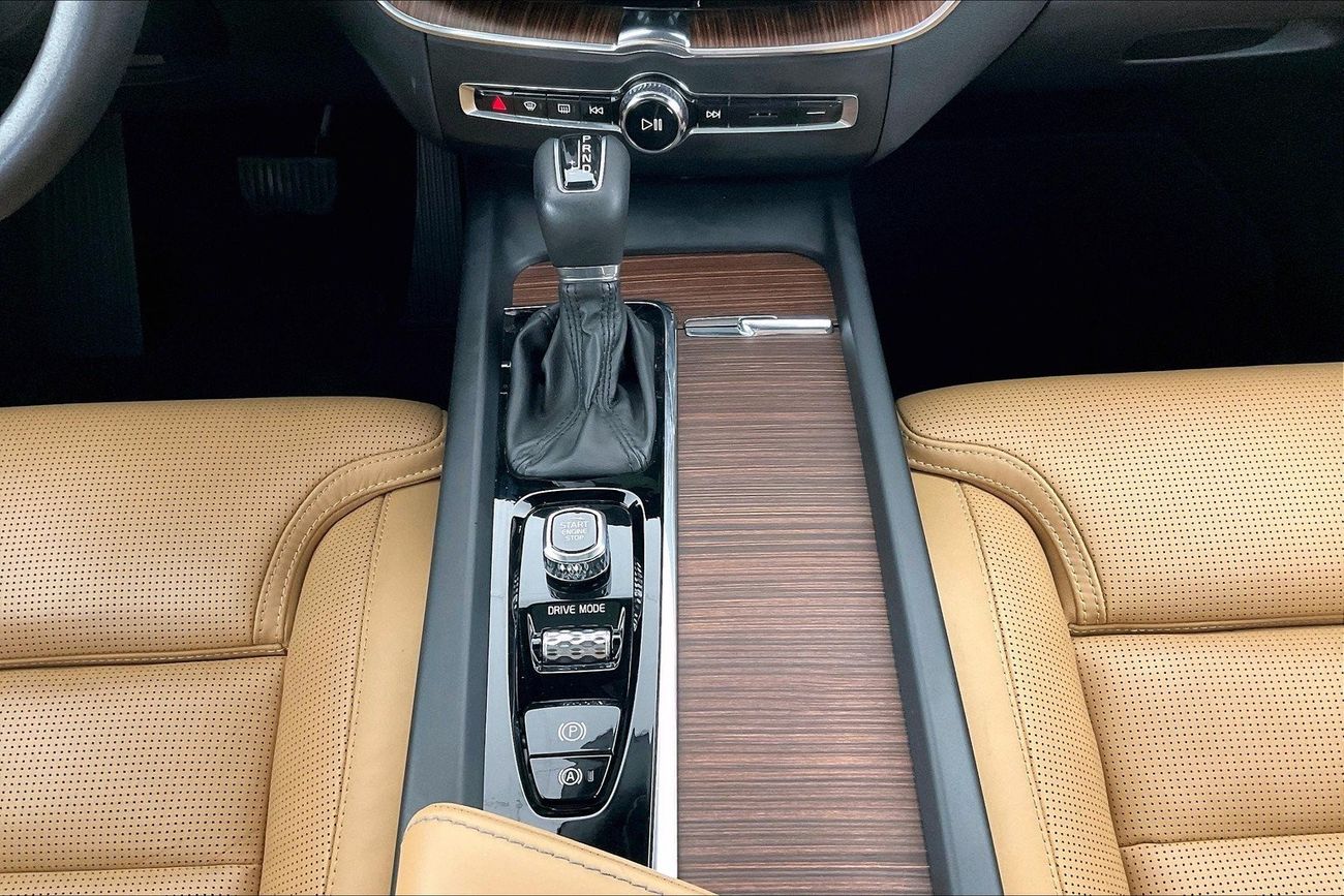 Volkswagen T ROC Trend | 1 year free warranty | 0 Down Payment