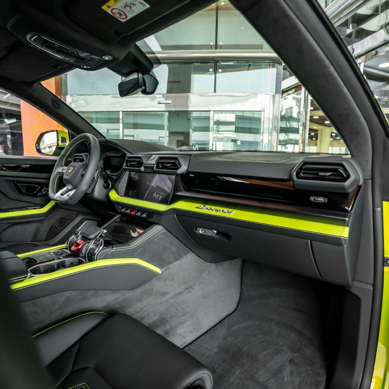 Lamborghini Urus 2025 LAMBORGHINI URUS SE ( BRAND NEW )