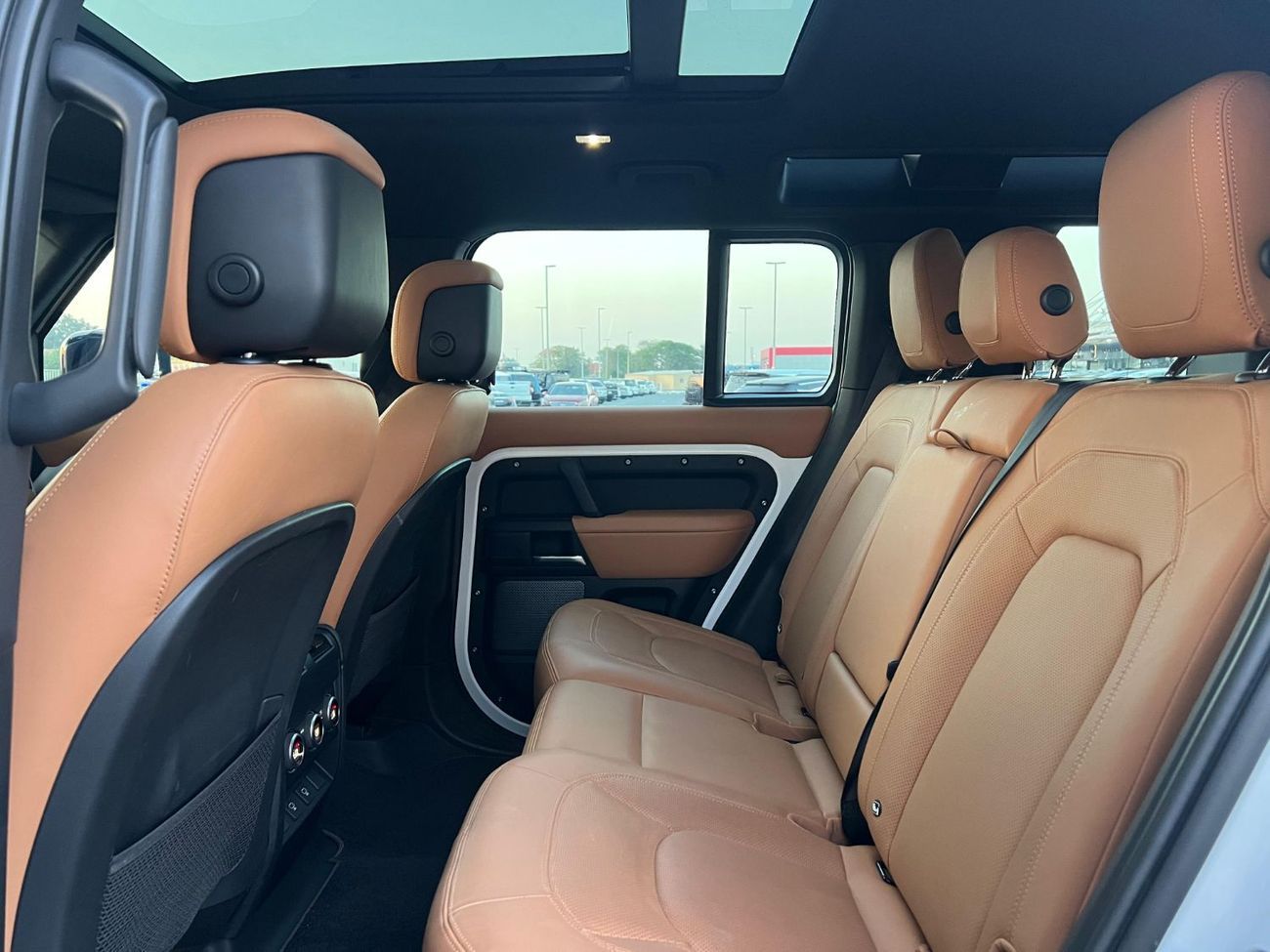 Land Rover Defender P400 110 S 3.0L (5 Seater)