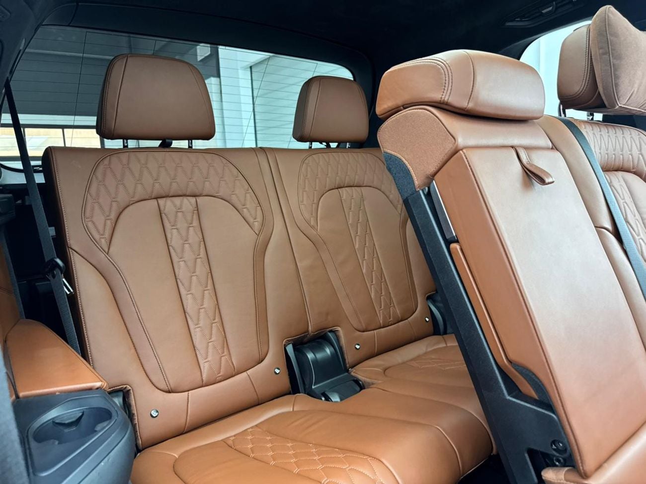 BMW X7 XDrive50i 4.4L 2019 BMW X7 xDrive50i M-Sport, 1 Year Warranty, Feb / 2027 BMW Service Pack, GCC