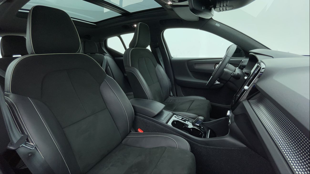 Volvo XC40 T4 R DESIGN 2 | Zero Down Payment | Free Home Test Drive