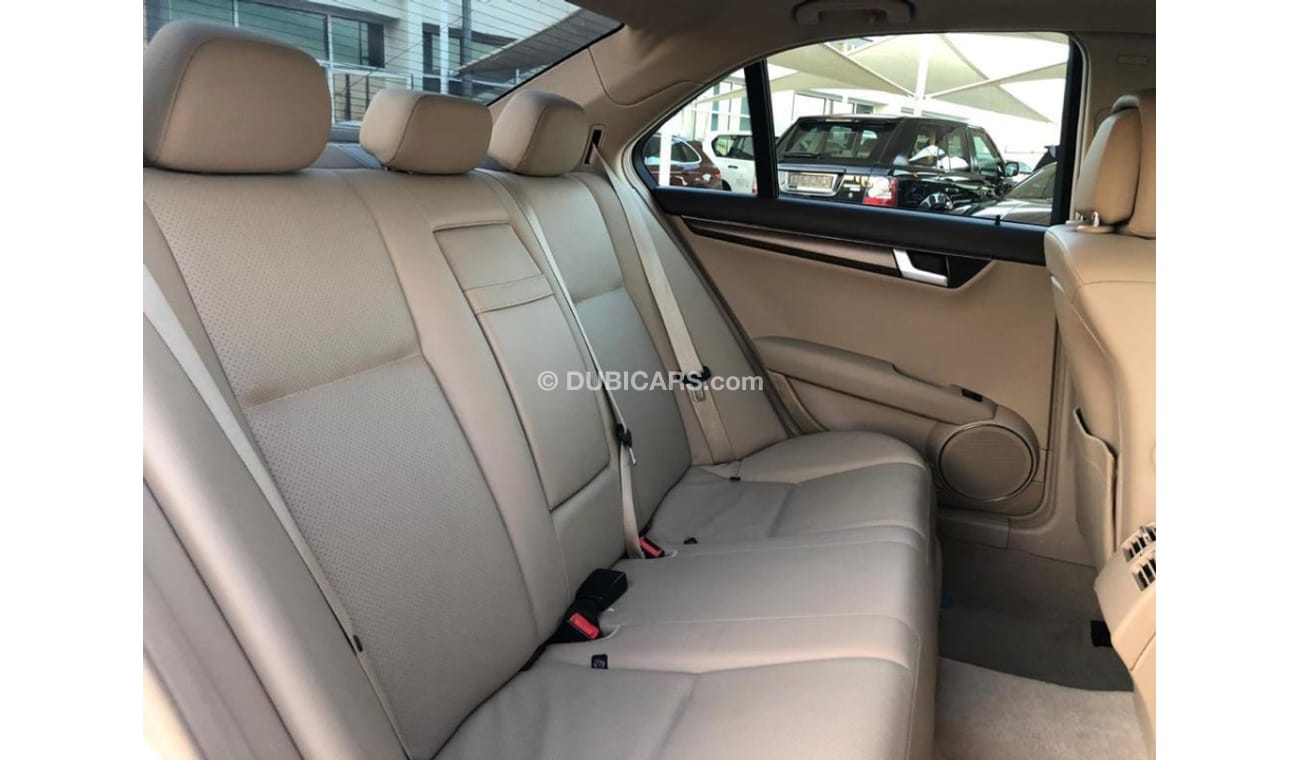 Mercedes-Benz C 250 Mercedes benz C250 model 2012 GCC car prefect condition full option sun roof leather seats back came