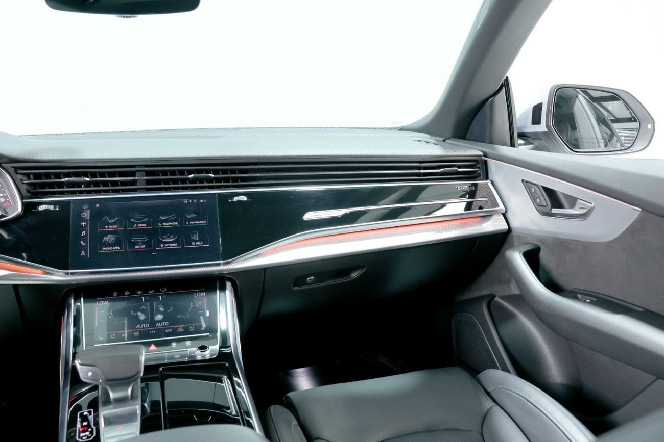 أودي Q8 55 TFSI quattro 3.0L SUV