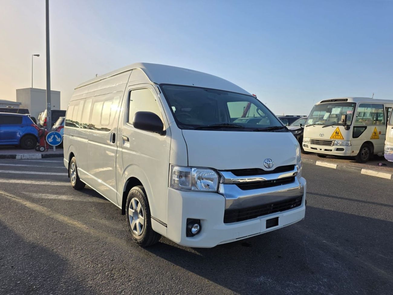 Toyota Hiace TOYOTA HIACE COMMUTER VAN RHD 2013 MODEL 3.0 L DIESEL MANUAL(PM10868)