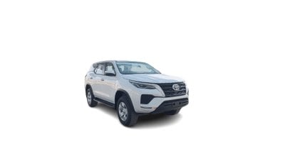 Toyota Fortuner LHD 2.4L DIESEL E 4X4 AT_24YM