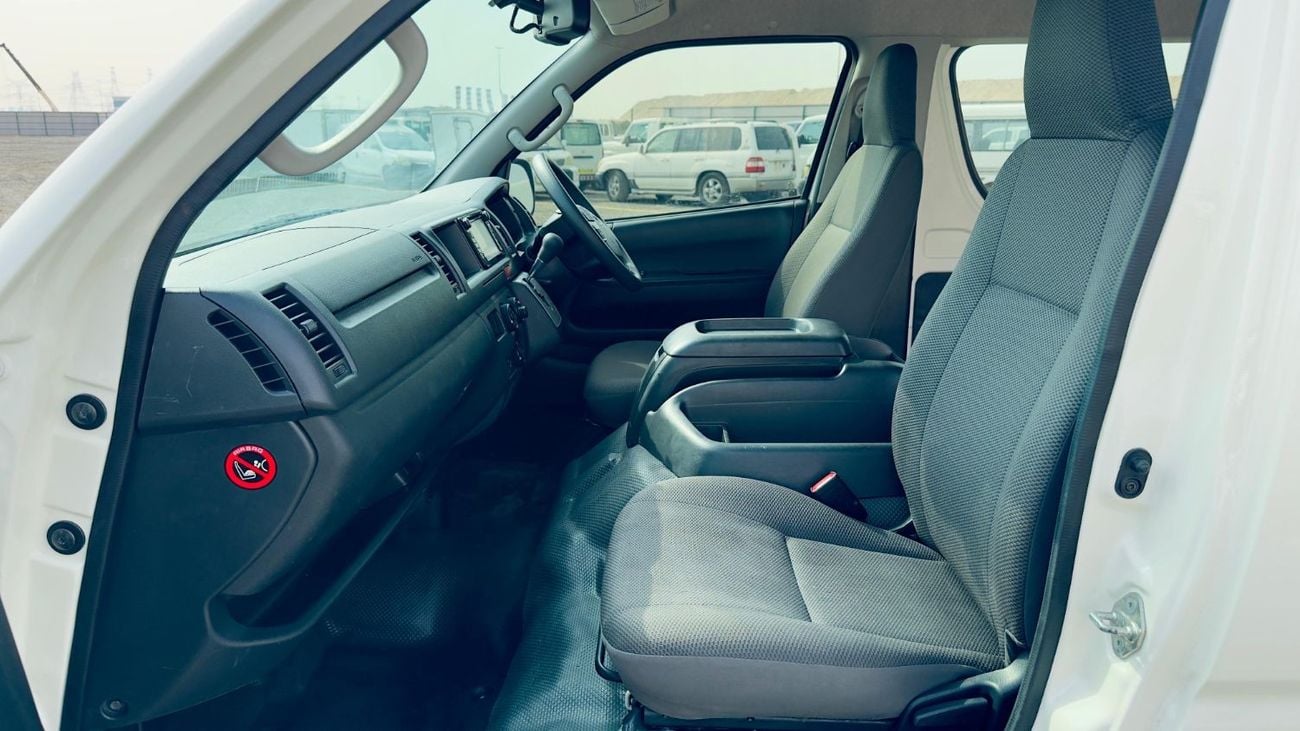 Toyota Hiace 2.7L PETROL ENGINE | RHD | 2017 | AUTOMATIC TRANSMISSION | 9+ Seats [Good Condition]