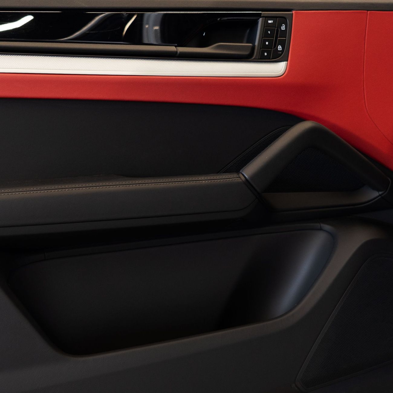 Porsche Cayenne AED 7,665  pm • 0% Downpayment • Porsche Cayenne Coupe • Agency Warranty