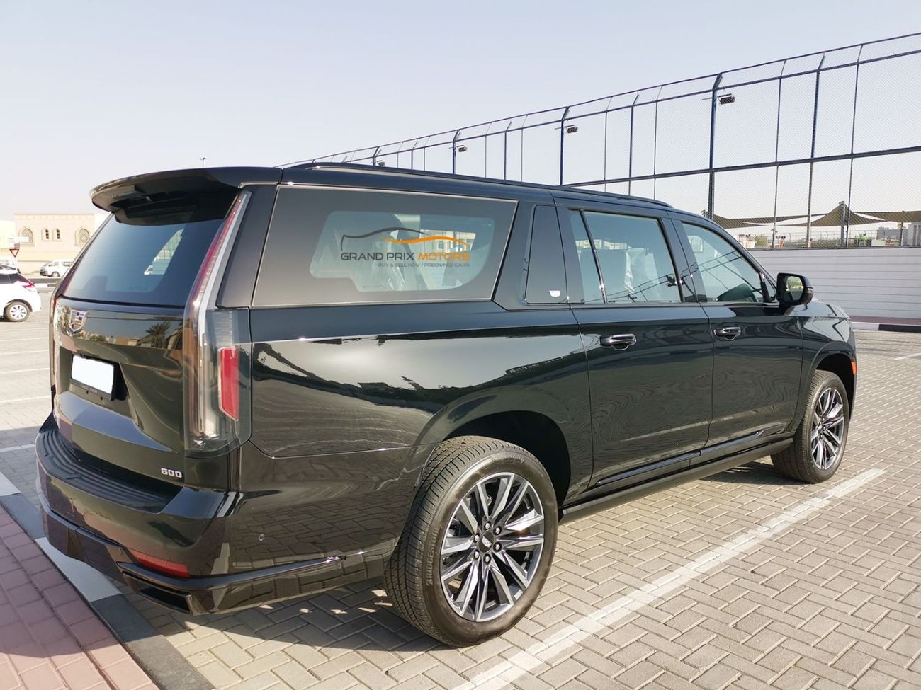 Cadillac Escalade Cadillac Escalade ESV Sport Platinum (LONG WHEEL) *BRAND NEW2024 Model GCC Specs With 5Years Warrant