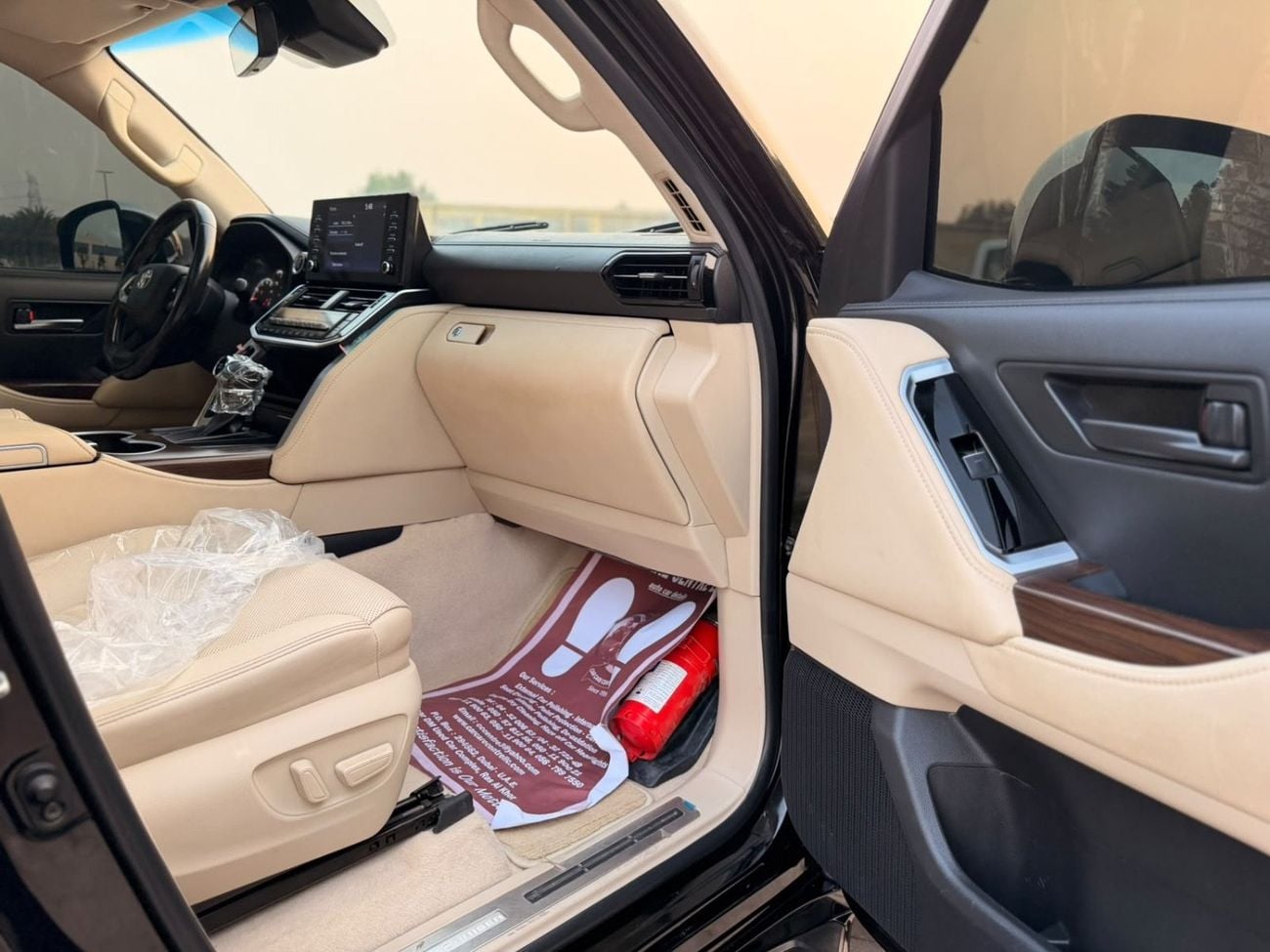 Toyota Land Cruiser GXR Model 2023 GXR 4.0L Pull Option with Radar Very clean Title And Slightly Use