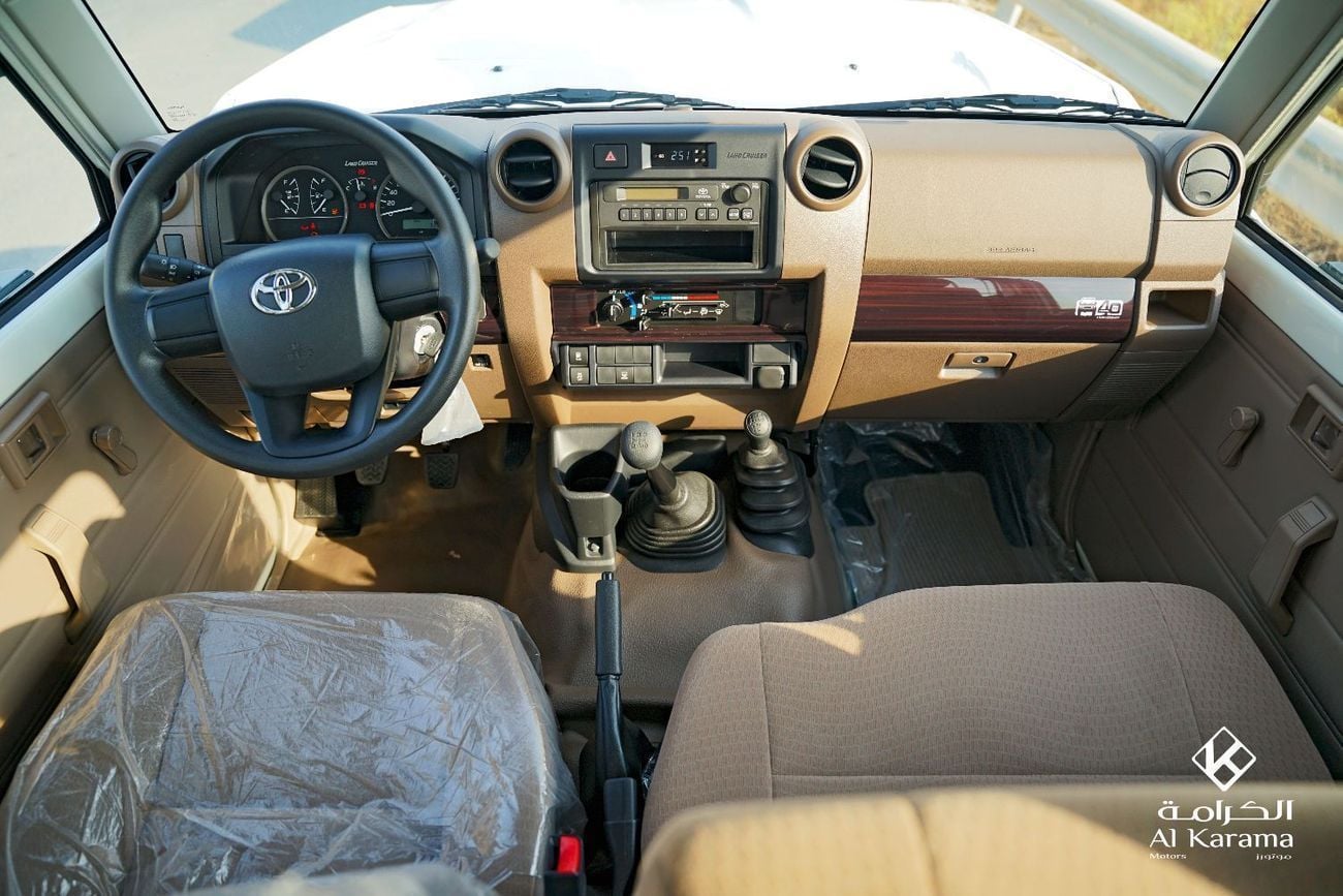 تويوتا لاند كروزر 70 LC 78 HARDTOP 4.0L MT  | Dual Tank |  FM Radio | Snorkel | GCC Specs
