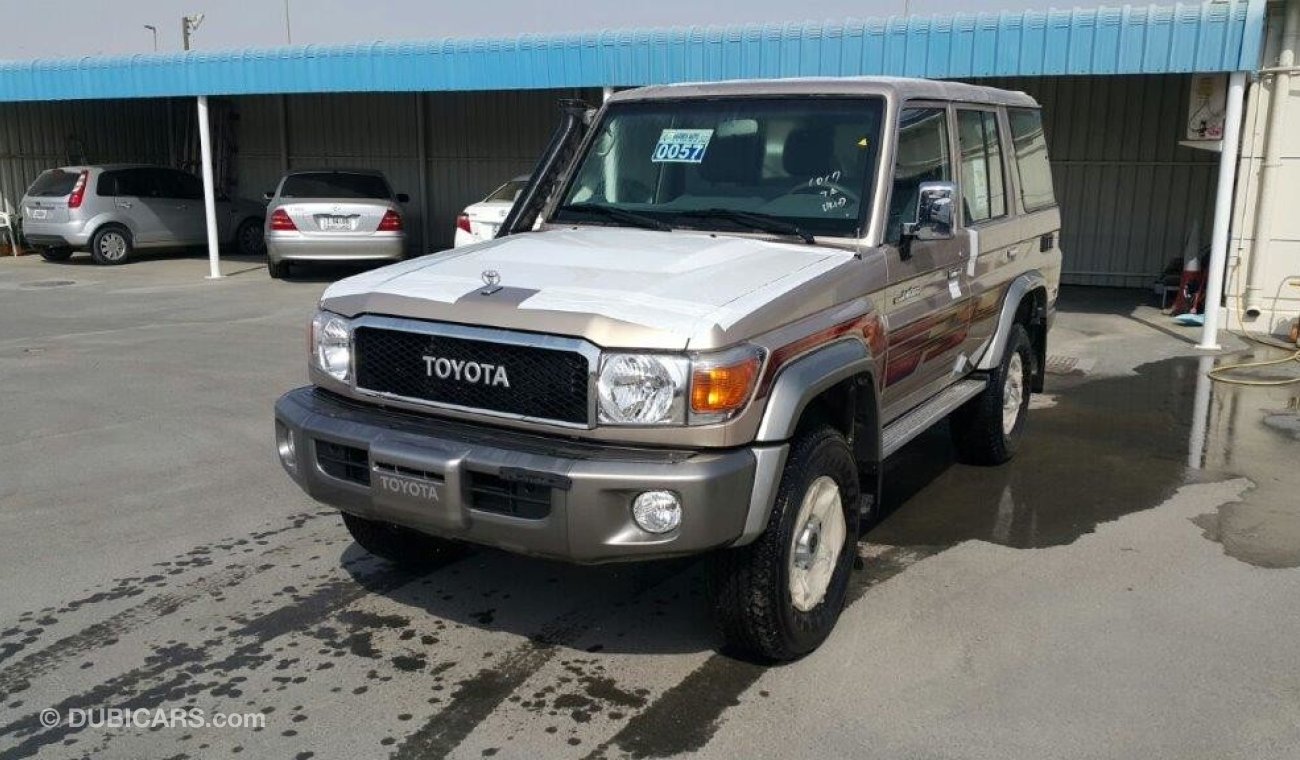 Toyota Land Cruiser HARDTOP LX 76  PETROL 4.0 V6