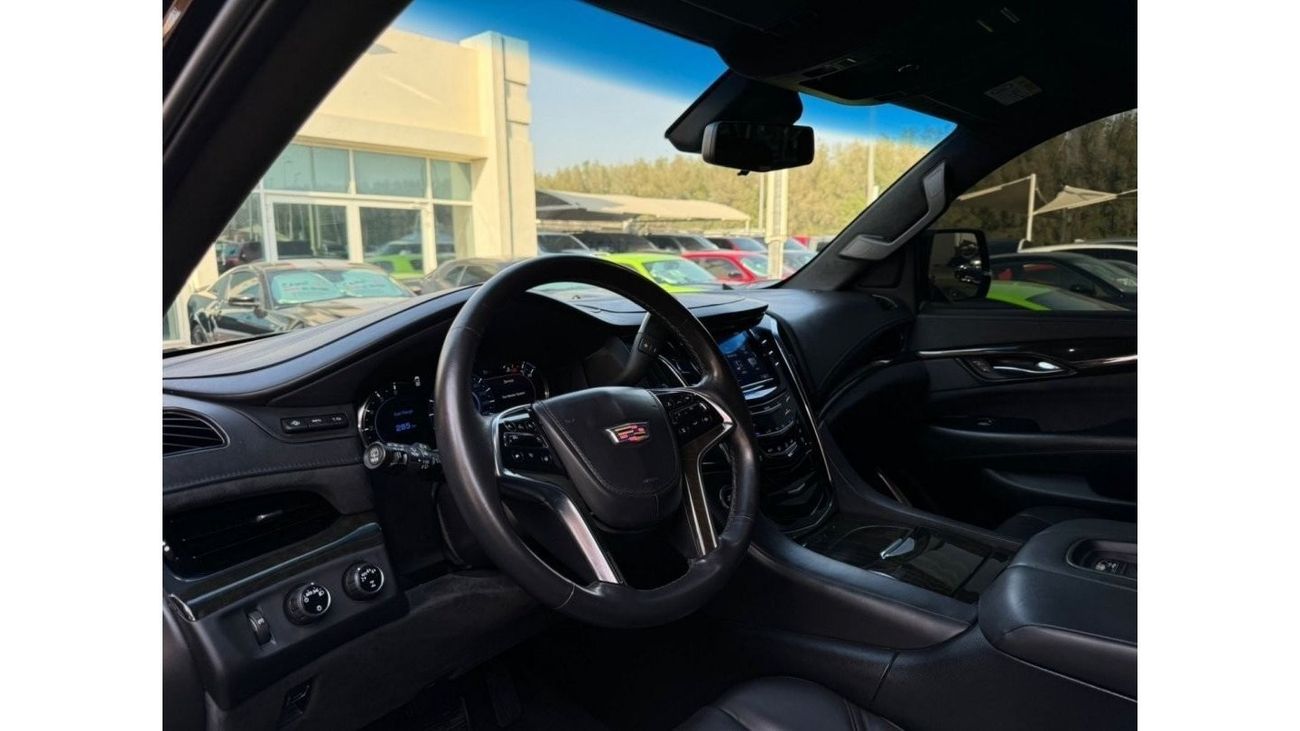 كاديلاك إسكالاد كاديلاك سكاليد سبورت بلاتينيوم خليجي 2018 تشييكات الوكالة  صبغ وكالة بحالة الوكالة